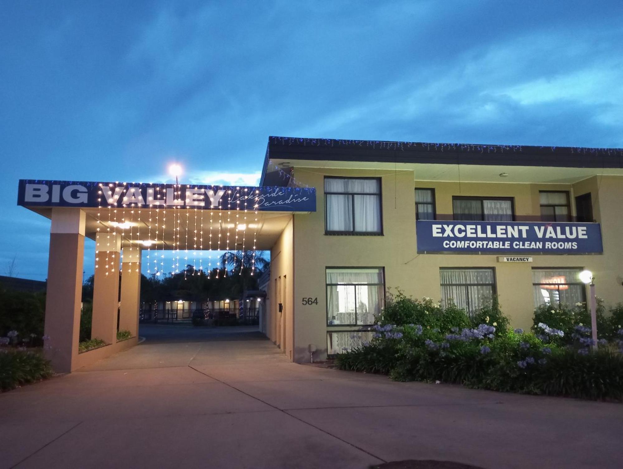 Big Valley Lakeside Paradise Motor Inn Shepparton Extérieur photo