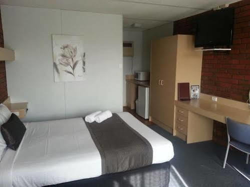 Big Valley Lakeside Paradise Motor Inn Shepparton Extérieur photo
